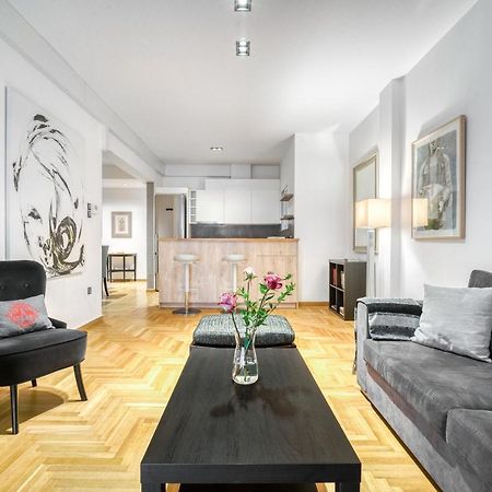 Delightful Stylish Two Bedroom Condo In Hip Area Of Central Athene Buitenkant foto