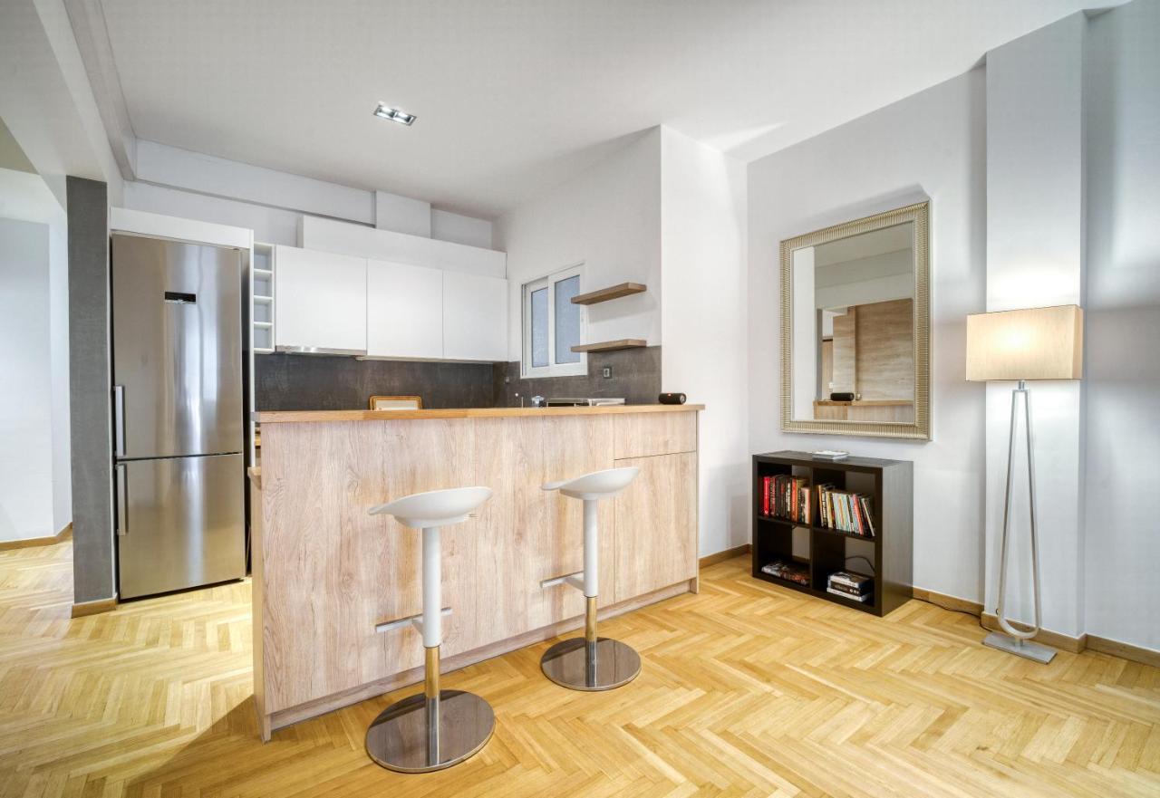 Delightful Stylish Two Bedroom Condo In Hip Area Of Central Athene Buitenkant foto